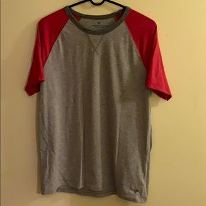 American Eagle t shirt